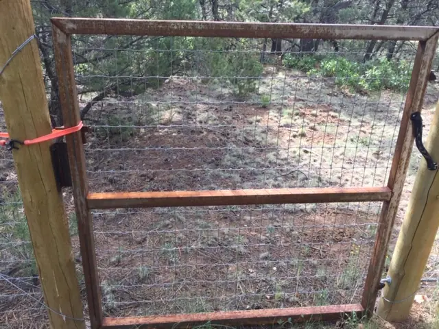 A Pool Fence, a Dog Run and a Garden Fence Are Not the Same Job